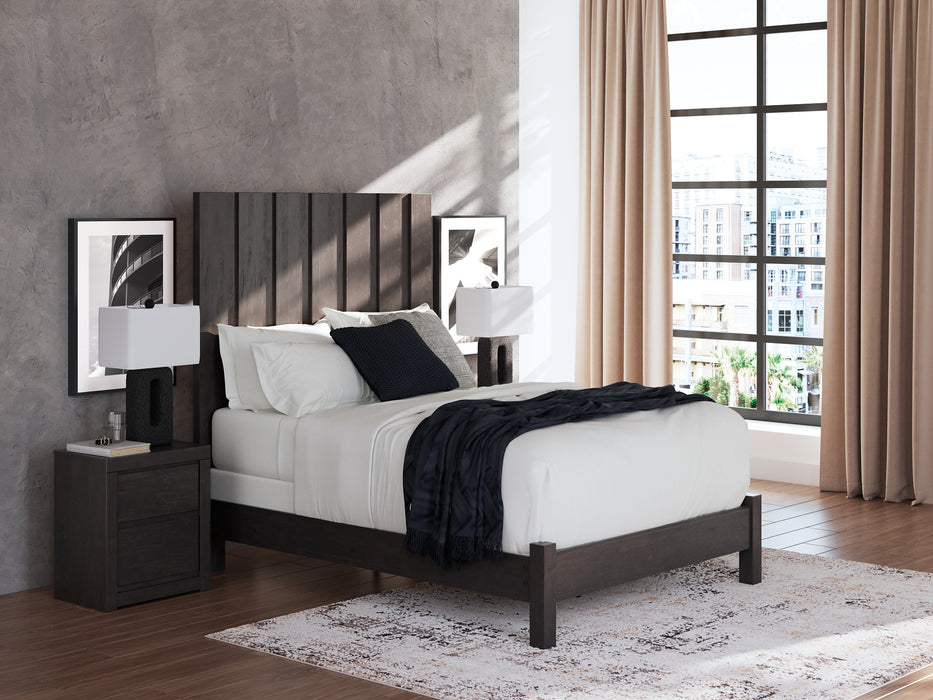 Fraluna Queen Panel Bed with Mirrored Dresser, Chest and Nightstand
