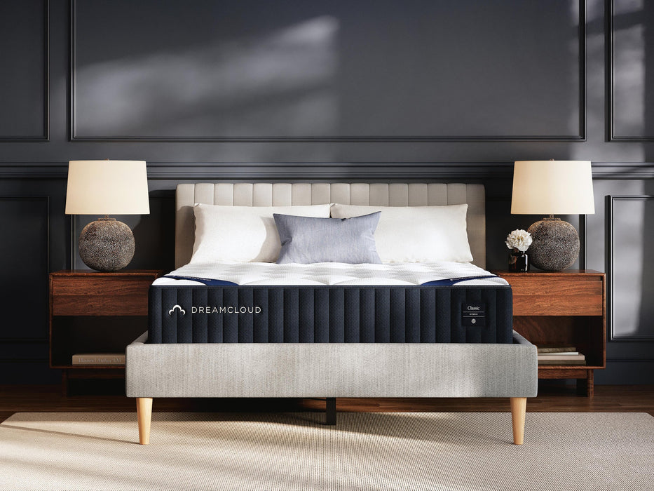 Dreamcloud Classic Hybrid  Mattress