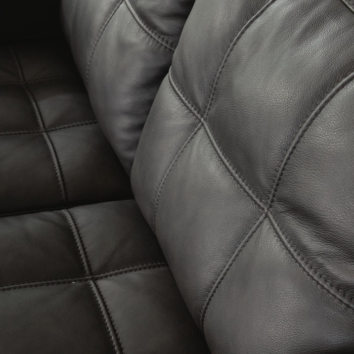 Luigi Loveseat