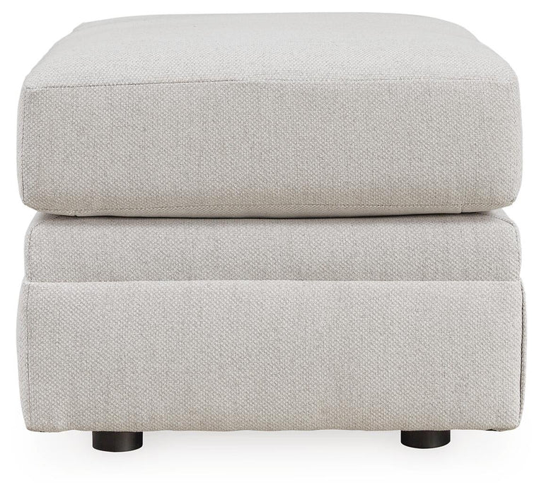 Maitelynn Ottoman
