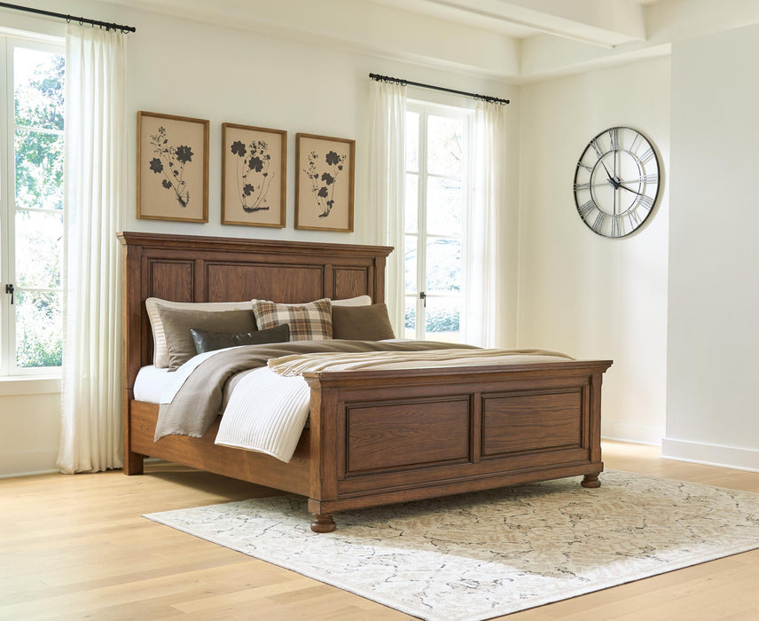 Zackaryn California King Panel Bed
