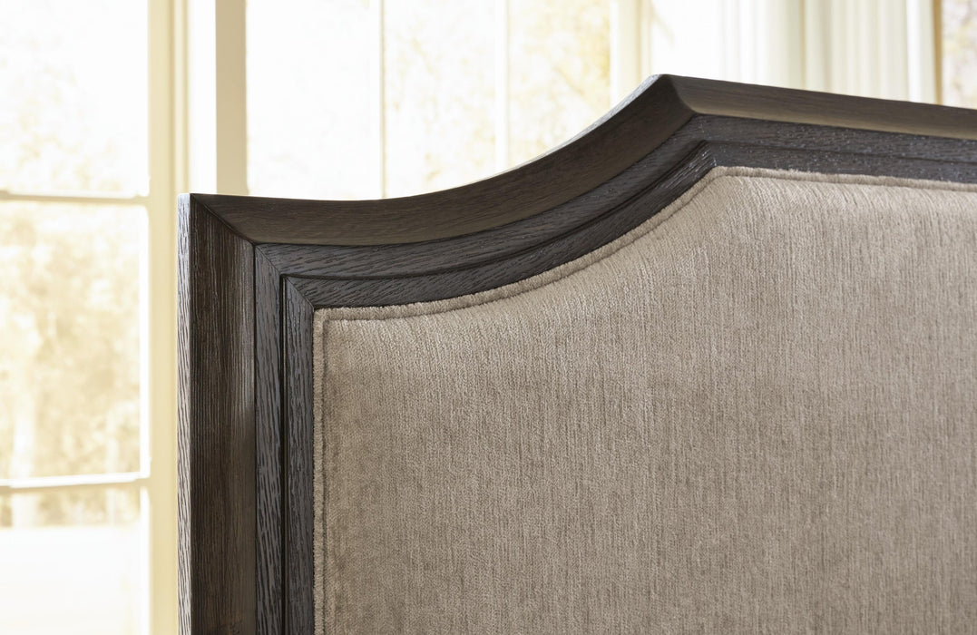 Wickenger King Upholstered Panel Bed